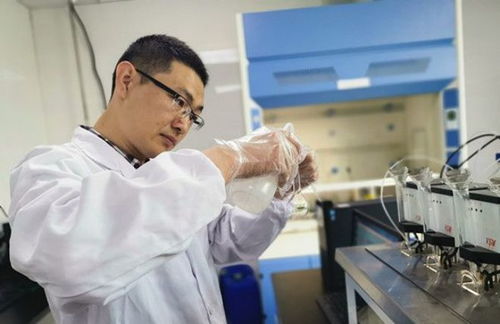 扎根西太湖，創(chuàng)新塑未來——記武進區(qū)“學(xué)習(xí)身邊榜樣”入選者、塑料制品研發(fā)先鋒